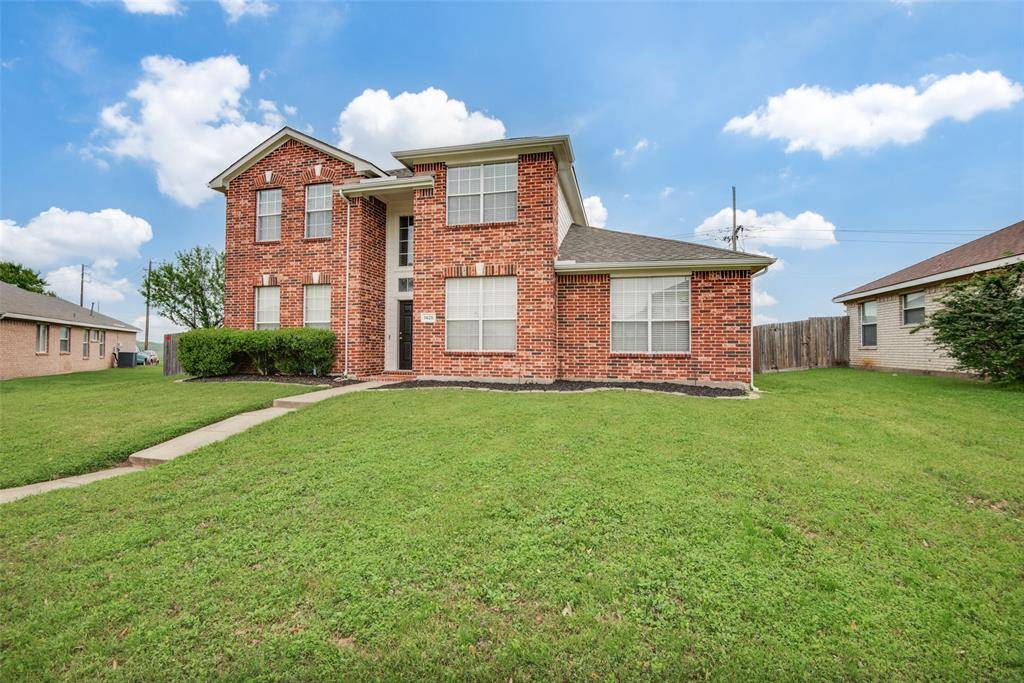 1425 Gatlinburg Circle, Desoto, TX 75115