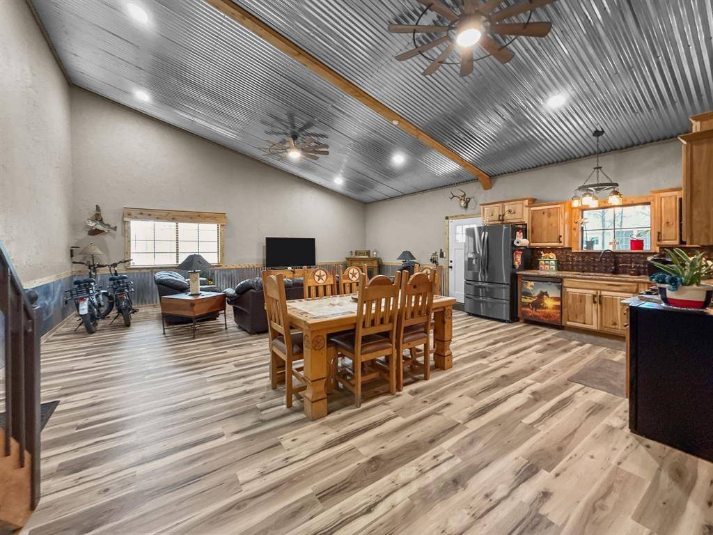 1477 Cedar Mills Road, Gordonville, TX 76245