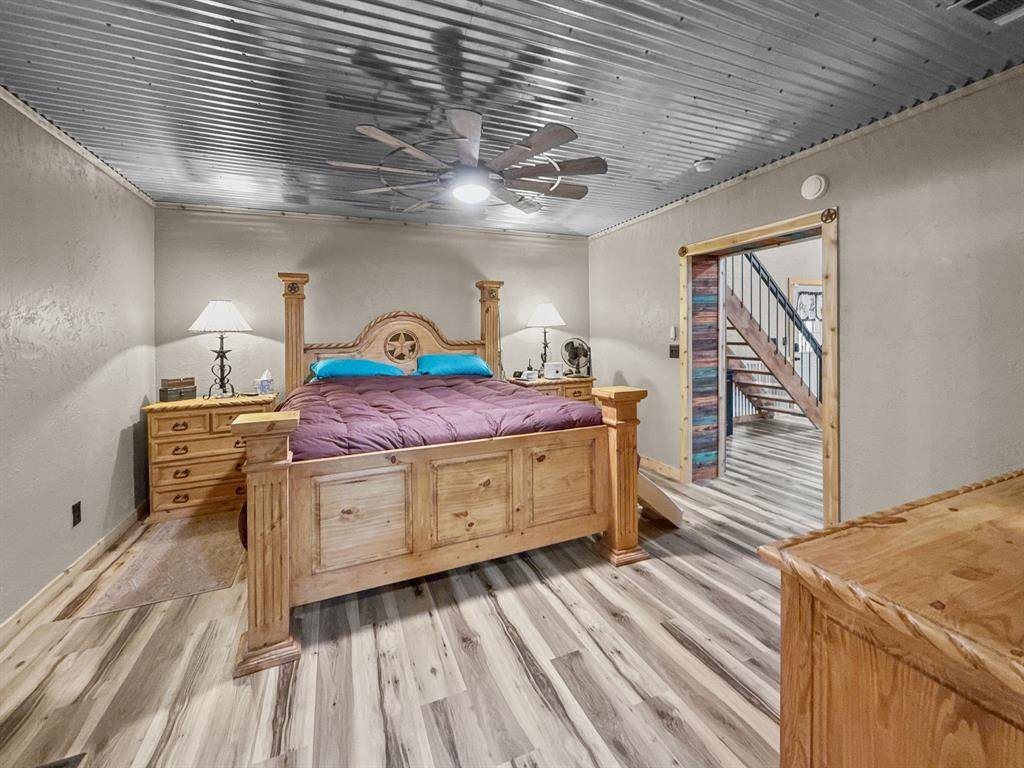 1477 Cedar Mills Road, Gordonville, TX 76245