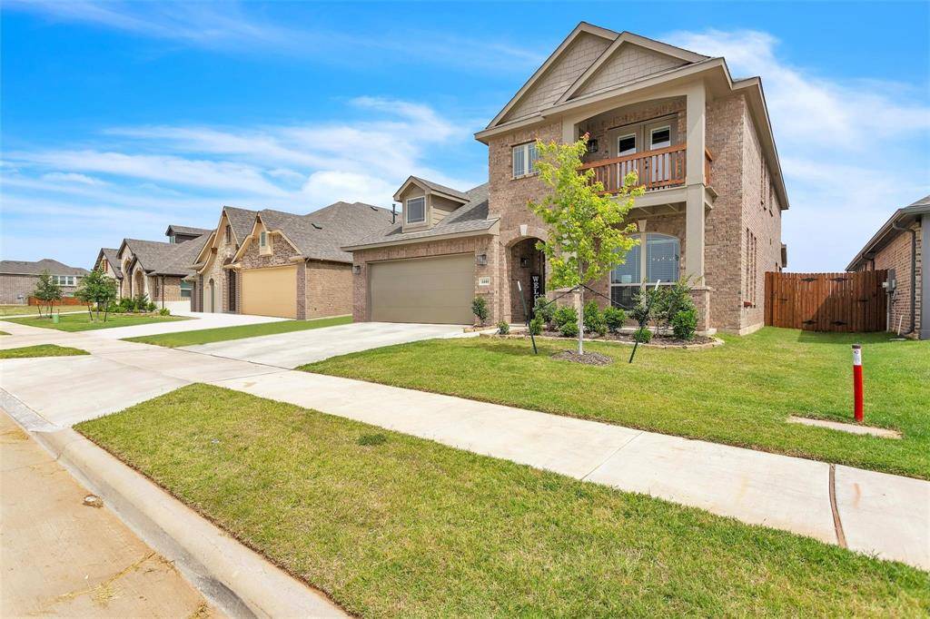 4444 Blue Mist Drive, Fort Worth, TX 76036