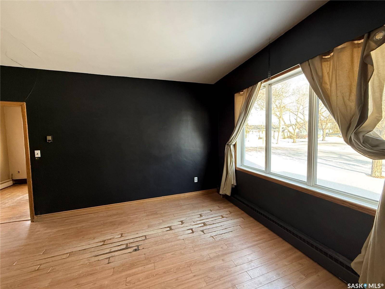 304 3rd AVENUE SW, Eston, SK S0L 1A0