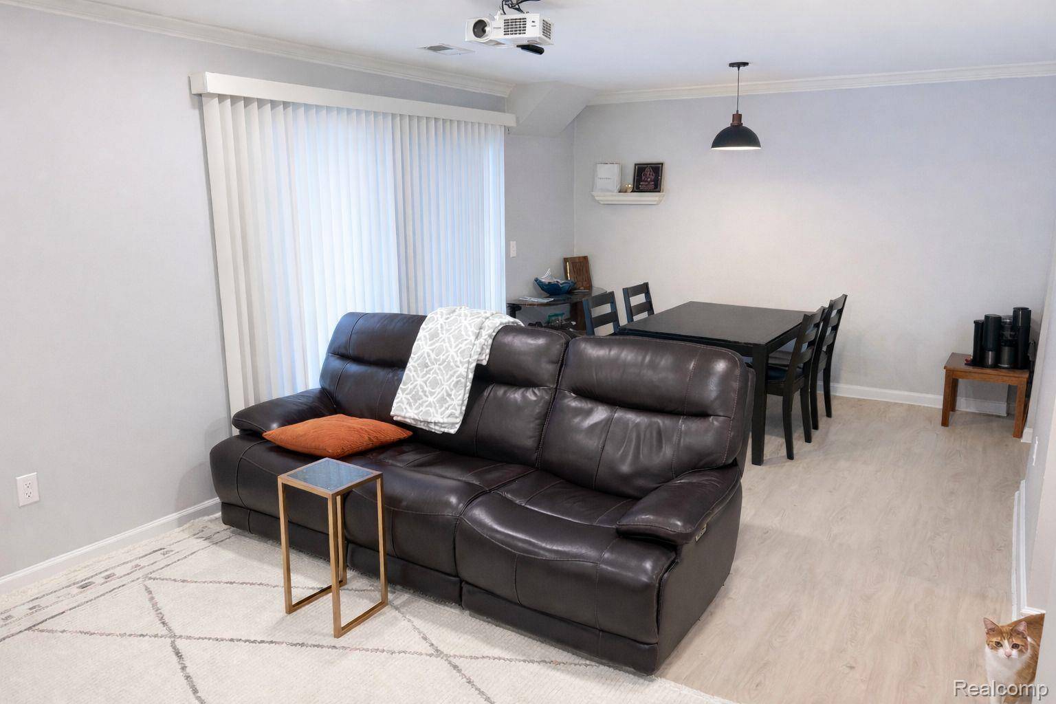 33693 Pondview CIR, Livoniacity_wayne, MI 48152