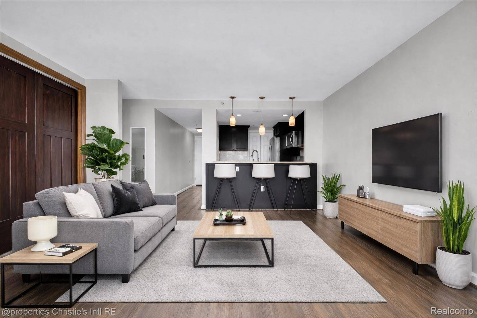 250 E Harbortown DR #1302, Detroit, MI 48207