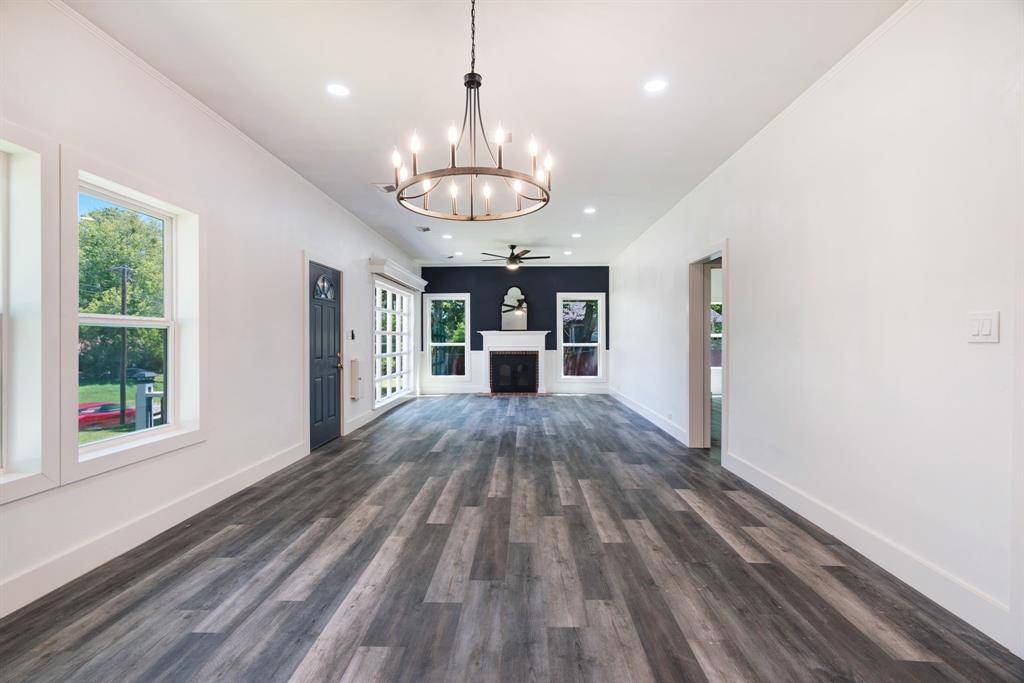 1100 Pine Bluff, Paris, TX 75460