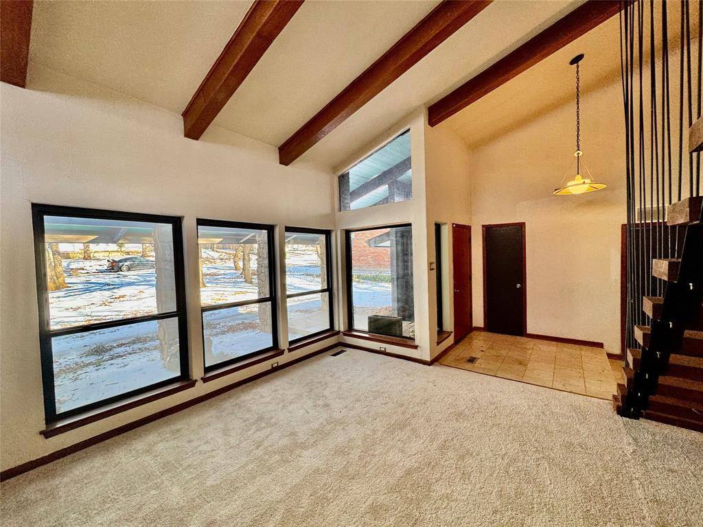 2000 Mill Creek Drive, Arlington, TX 76010