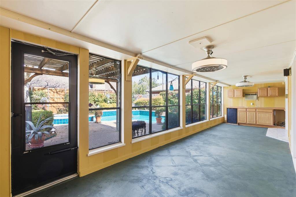 1905 Wimbledon Drive, Arlington, TX 76017