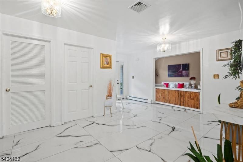 22 Cherbourg Dr, West Milford Twp., NJ 07480