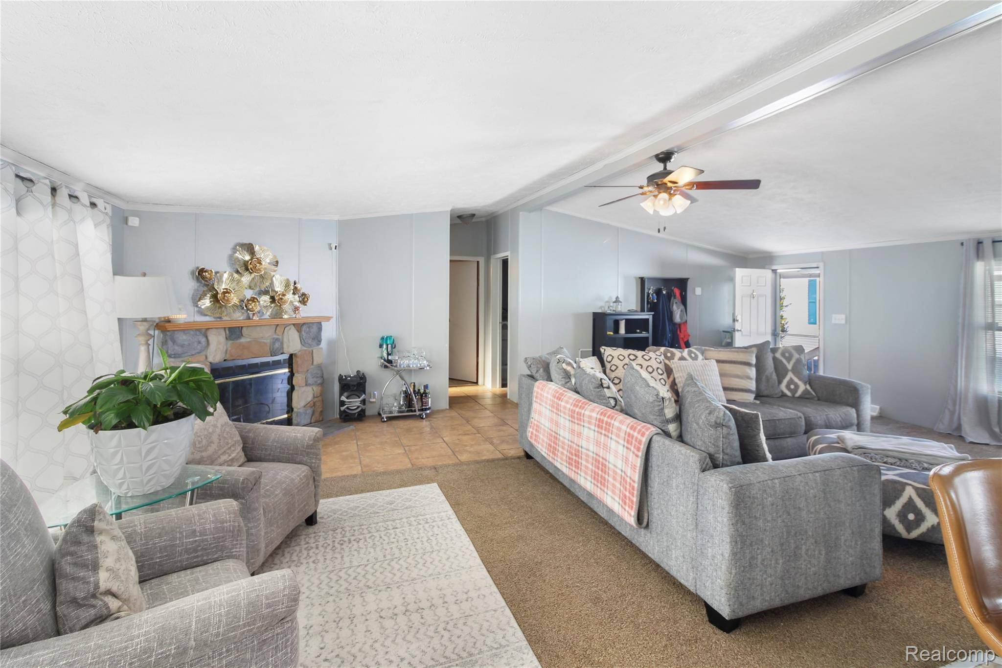 43852 Eureka DR, Clinton Charter Township, MI 48036