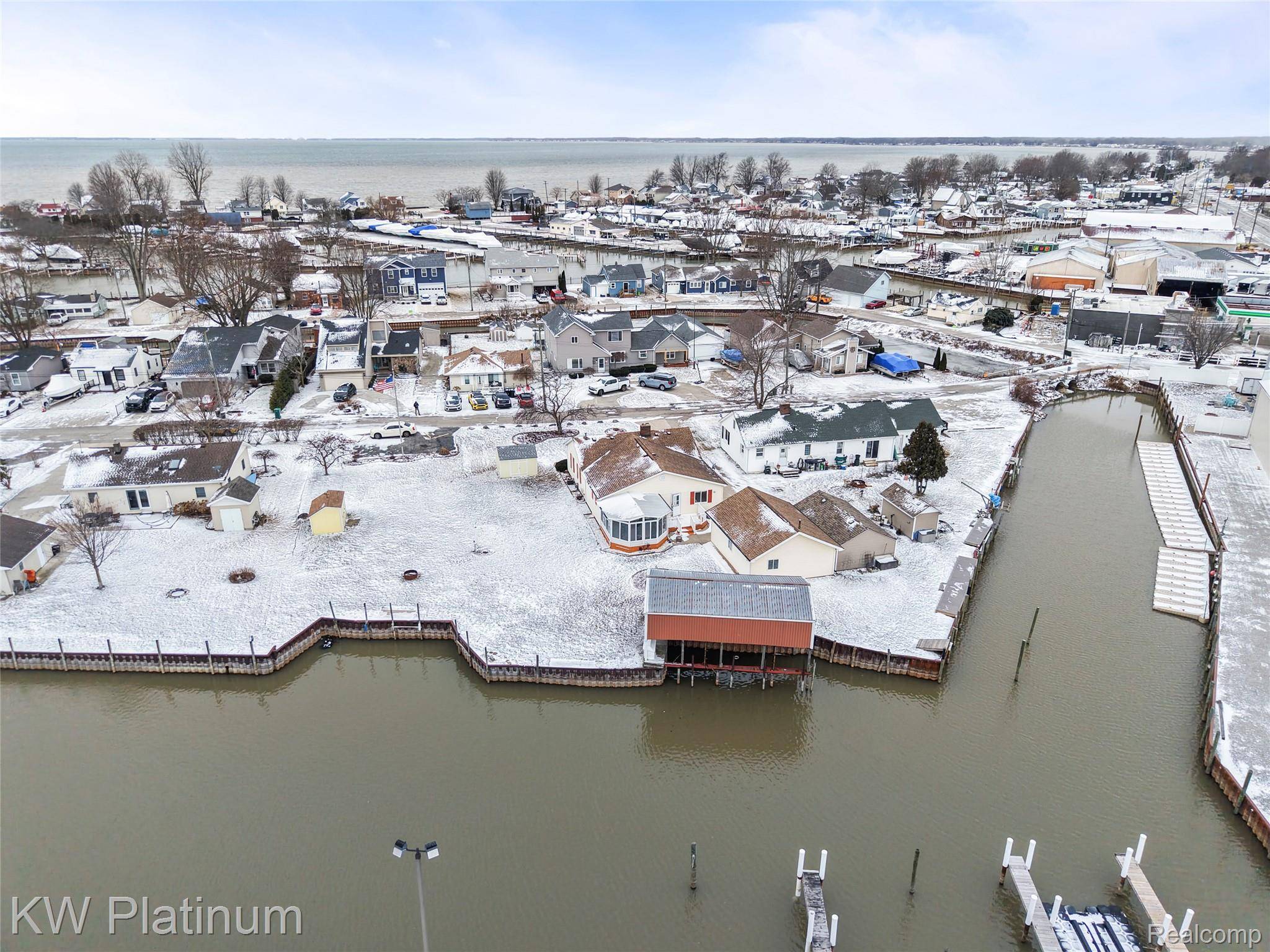 7825 Alexandria DR, Ira Township, MI 48023