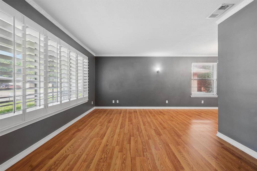 2915 Touraine Drive, Dallas, TX 75211