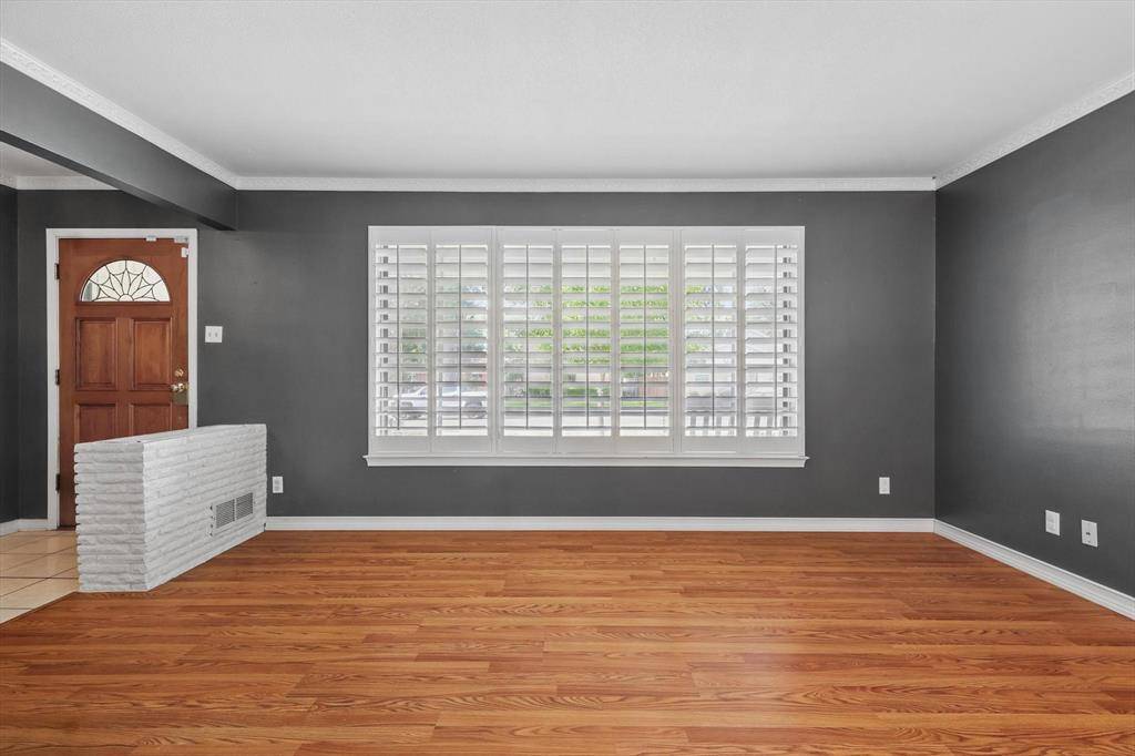 2915 Touraine Drive, Dallas, TX 75211