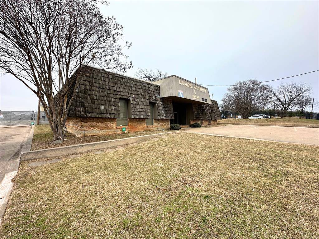 2003 W Arkansas Lane, Pantego, TX 76013