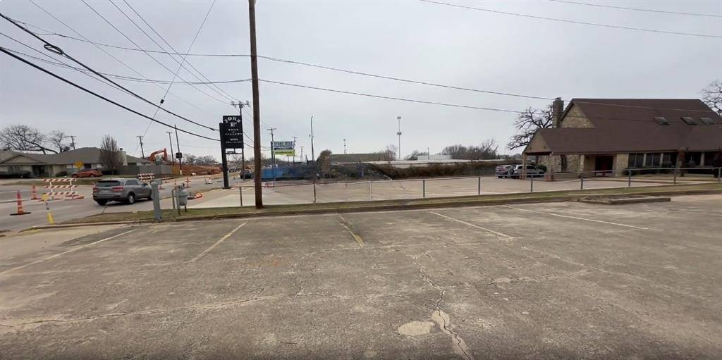 2003 W Arkansas Lane, Pantego, TX 76013