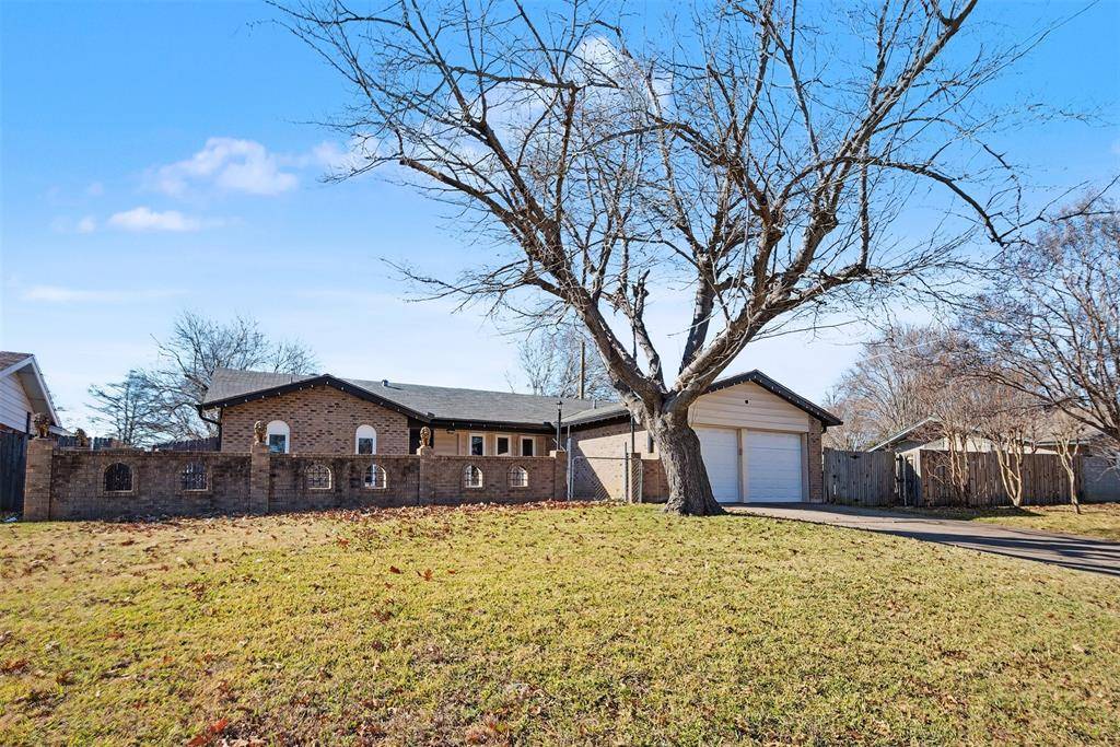 2002 Cottie Lane, Arlington, TX 76010