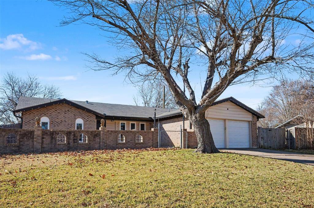 2002 Cottie Lane, Arlington, TX 76010