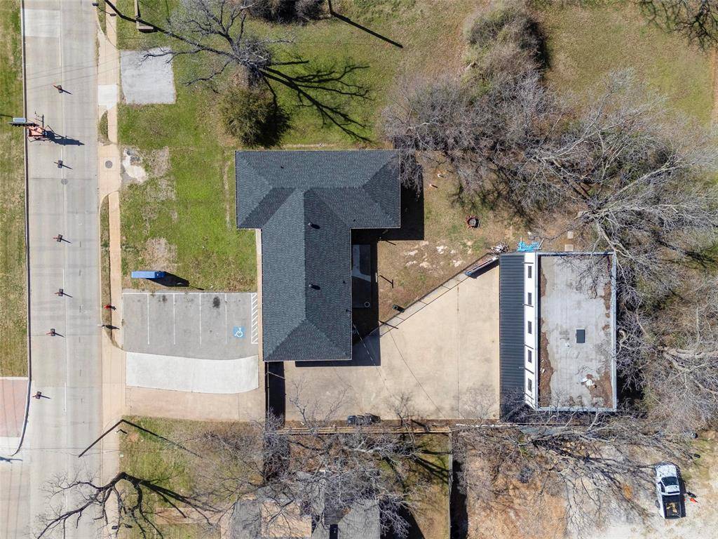 1927 Arkansas Lane, Pantego, TX 76013