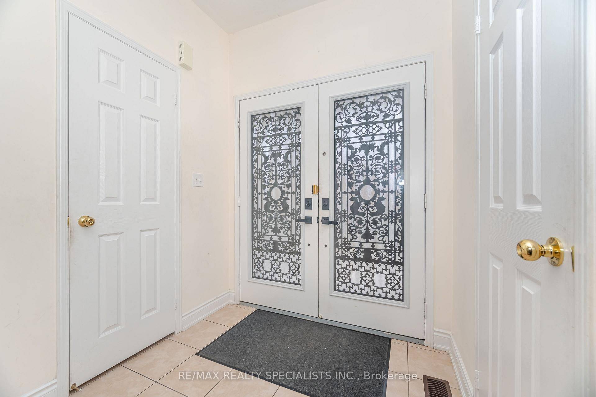 23 Personna CIR, Brampton, ON L6X 0P1