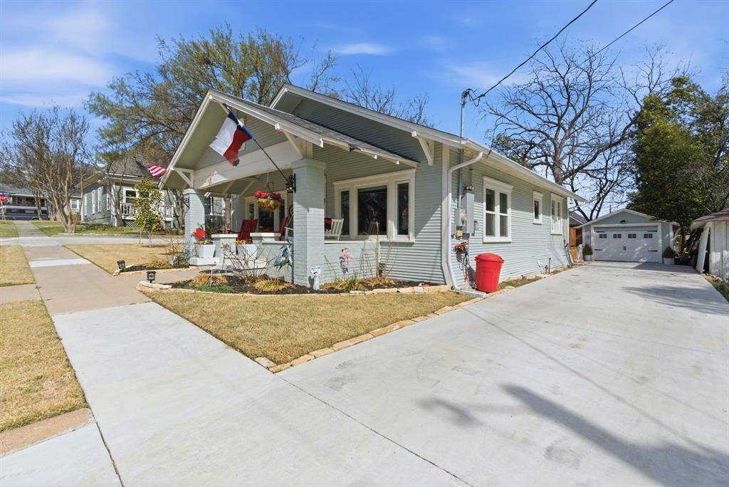 307 S Brazos Street, Weatherford, TX 76086