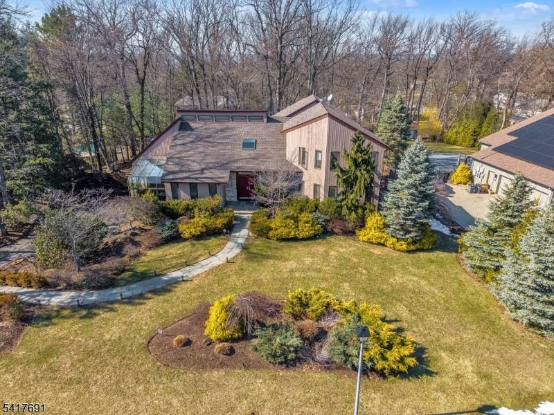 17 Brentwood Dr, North Caldwell Boro, NJ 07006