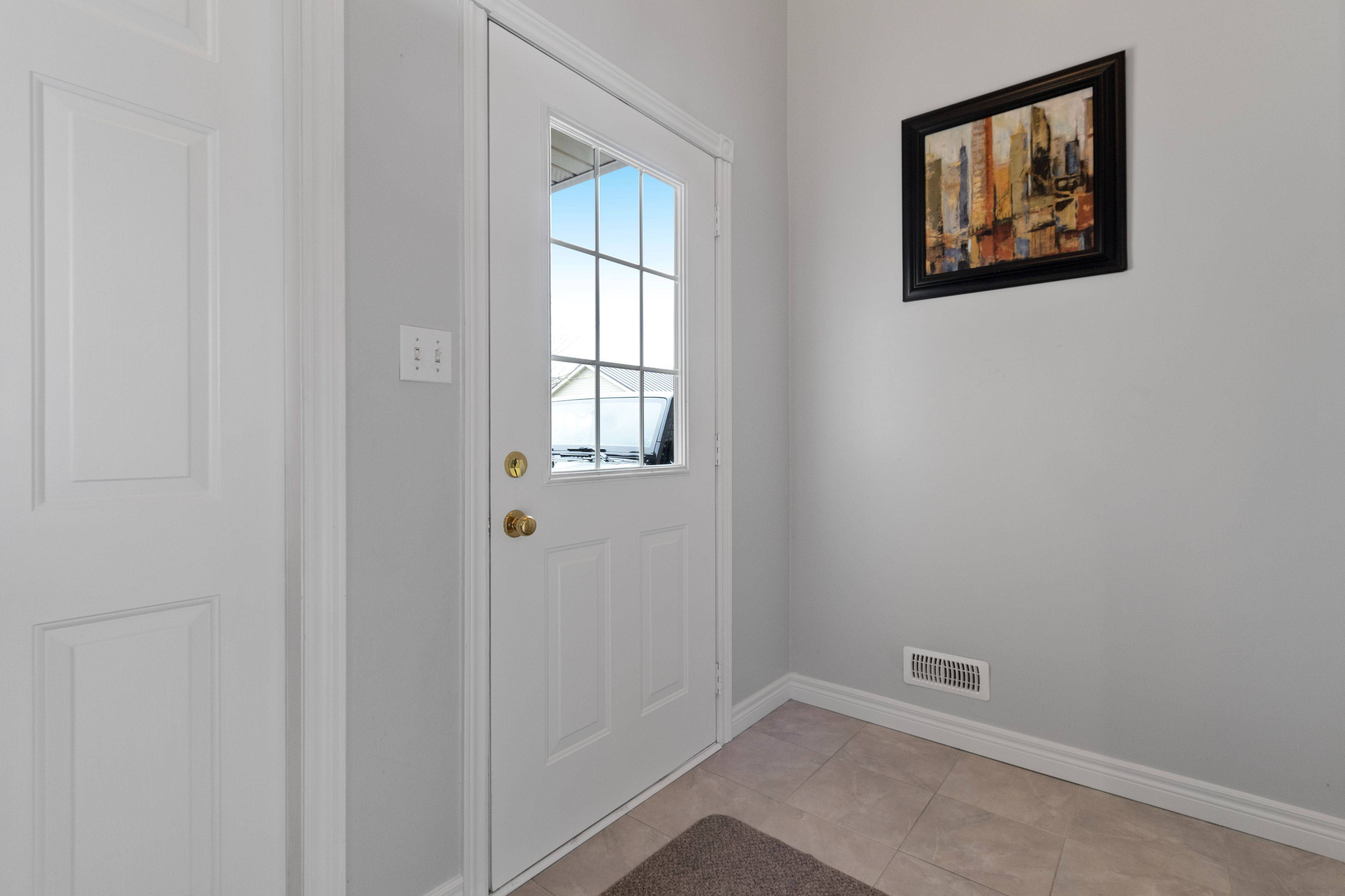 9 Discovery CT, Chatham-kent, ON N7L 0A3