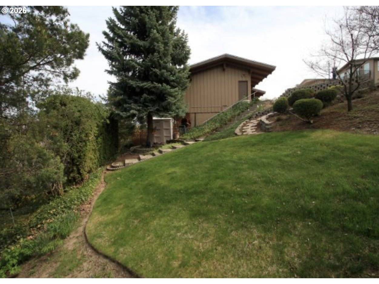 000 COLLEGE ST, Milton Freewater, OR 97862