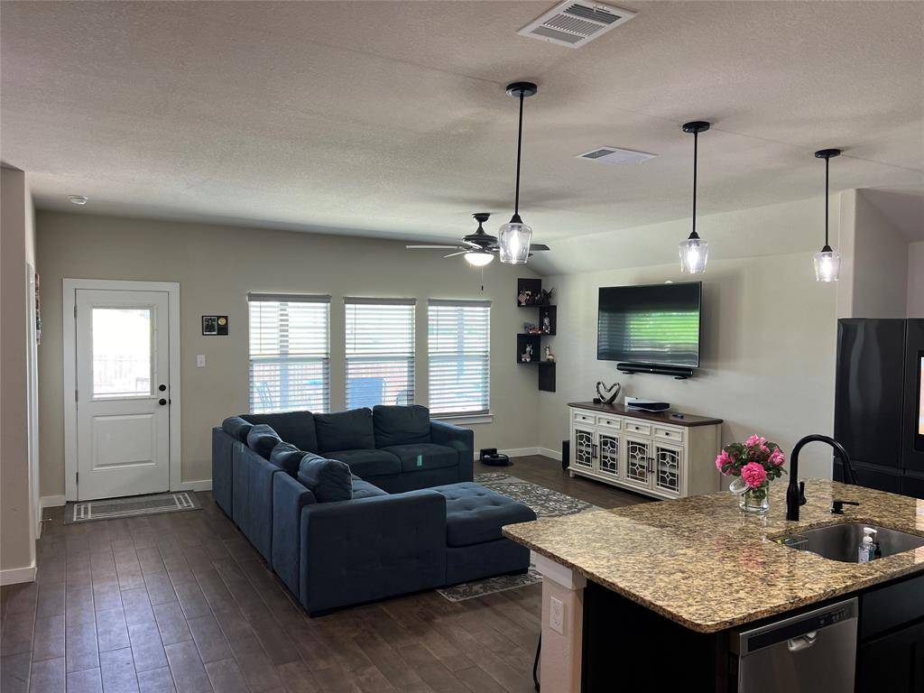 629 Turtle Creek Park Trail, Alvarado, TX 76009