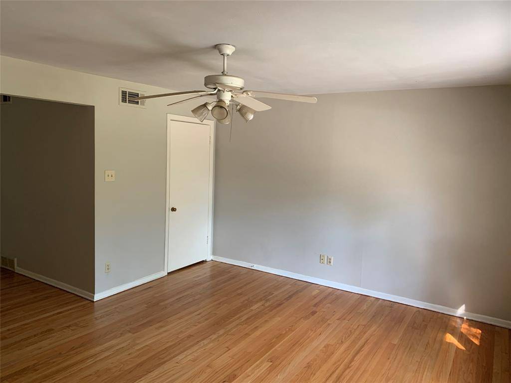 7433 Vallejo Drive, Dallas, TX 75227