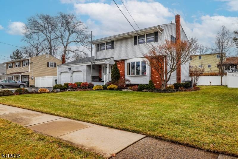 34 Timberlane Dr, Woodbridge Twp., NJ 07067