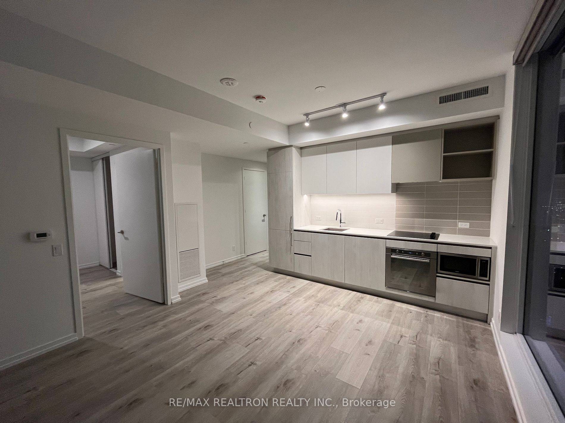 1000 Portage Pkwy #5005, Vaughan, ON L4K 0L1