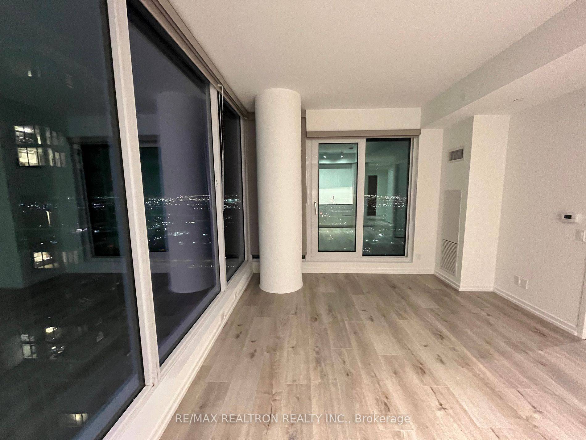 1000 Portage Pkwy #5005, Vaughan, ON L4K 0L1