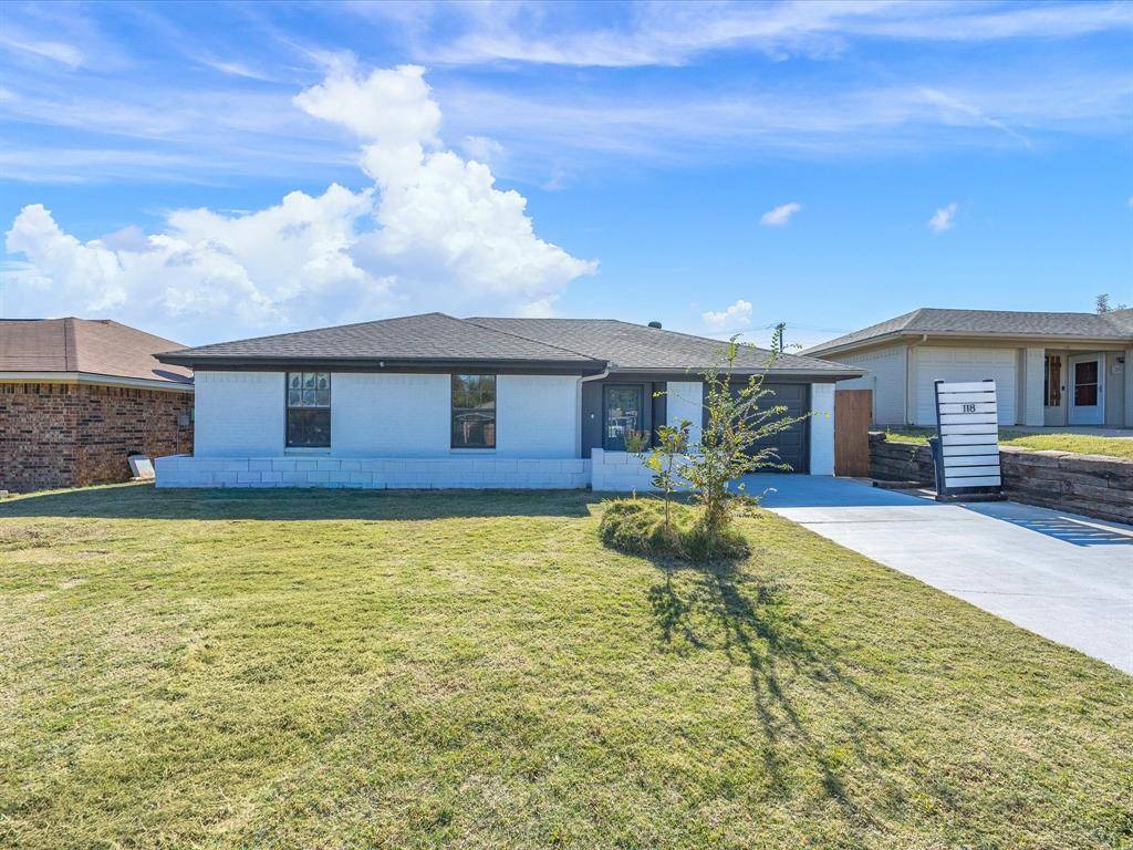 118 Black Forest Drive, Weatherford, TX 76086