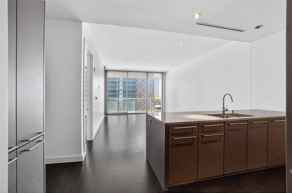 2900 Mckinnon Street #403, Dallas, TX 75201