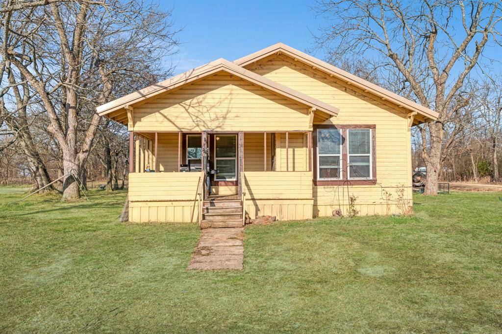 5366 Farm Road 2573, Clarksville, TX 75426