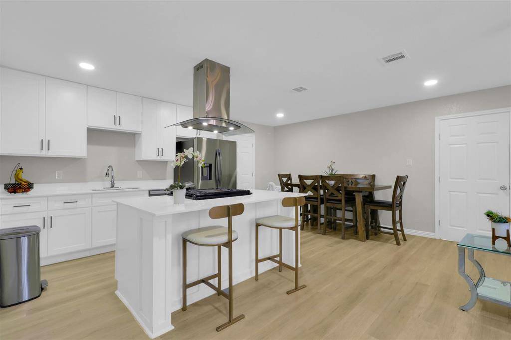 1208 Hansboro Avenue, Dallas, TX 75224