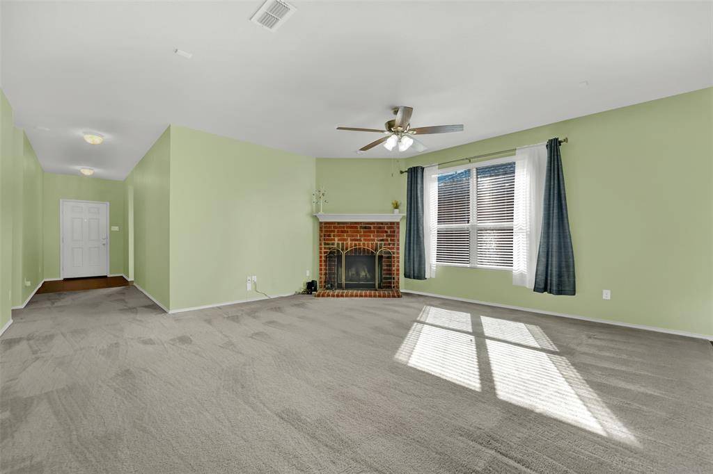 921 Penny Royal Court, Arlington, TX 76002