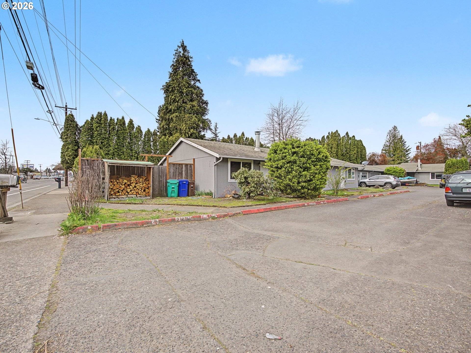18635 SE Division ST, Gresham, OR 97030