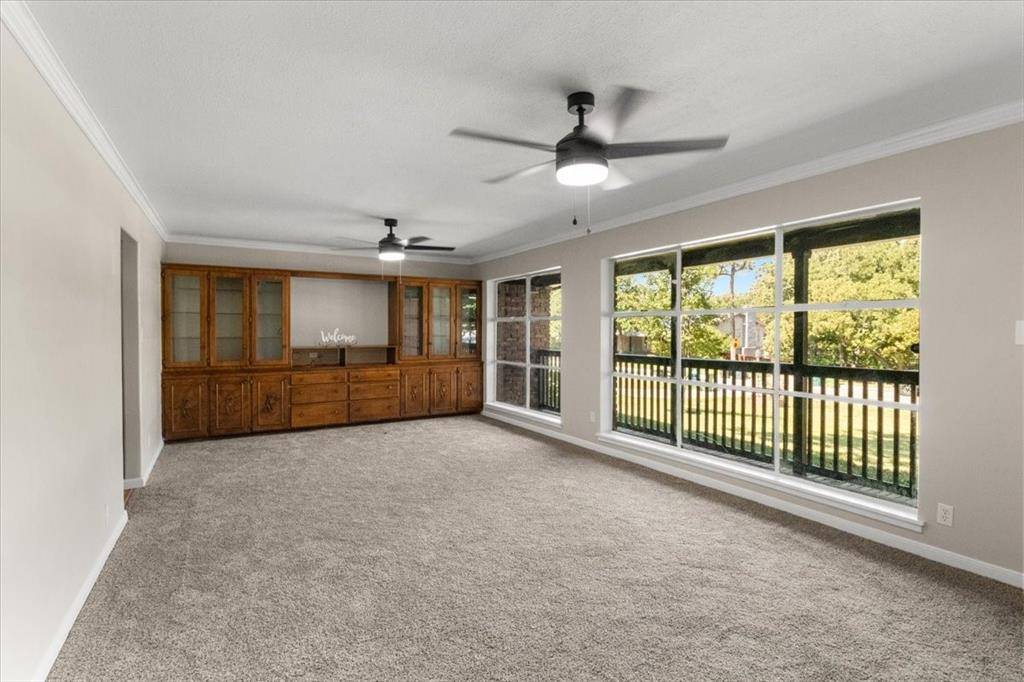 6000 Monterrey Drive, Fort Worth, TX 76112