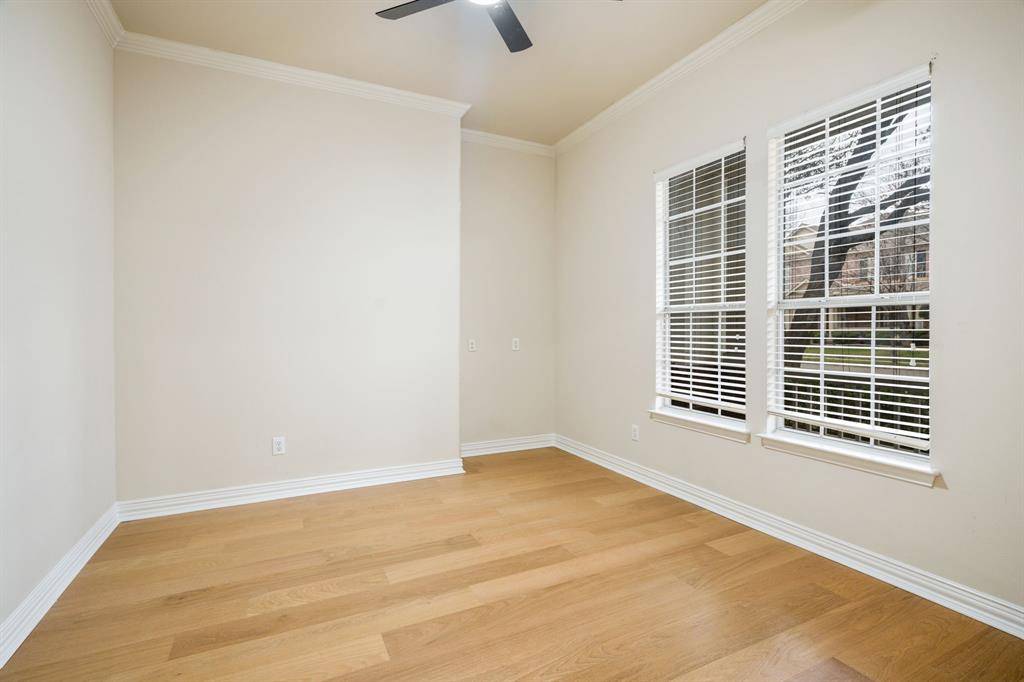 1806 E Branch Hollow Drive, Carrollton, TX 75007