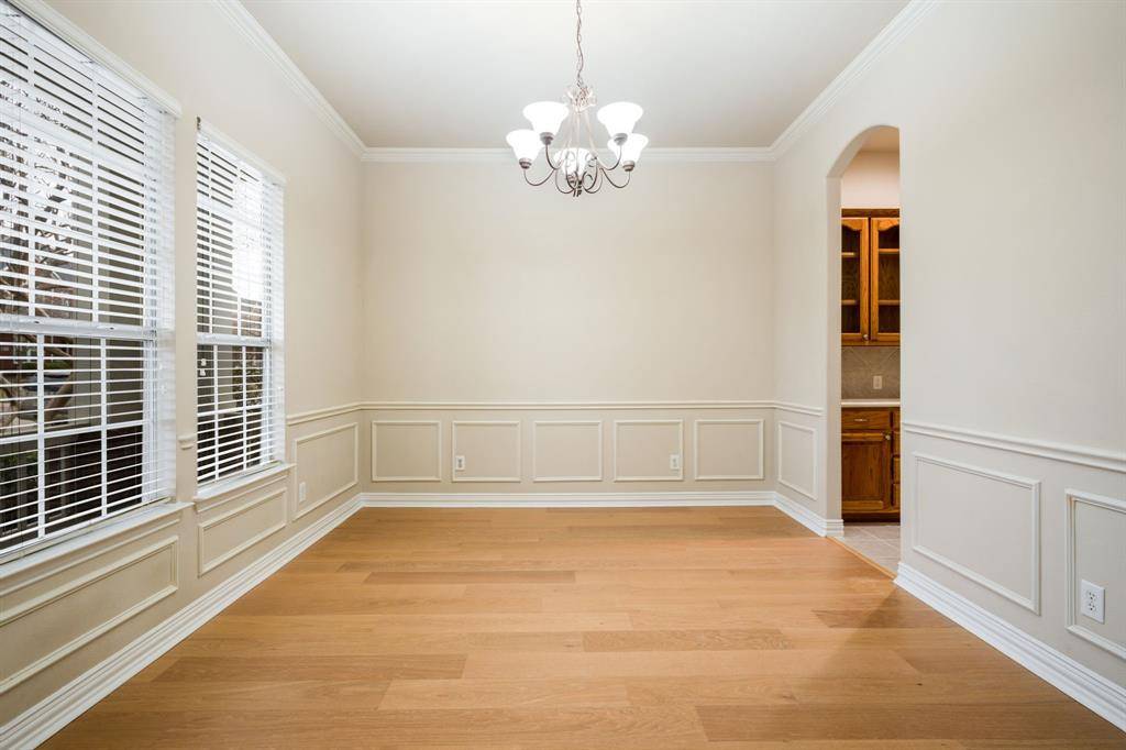 1806 E Branch Hollow Drive, Carrollton, TX 75007