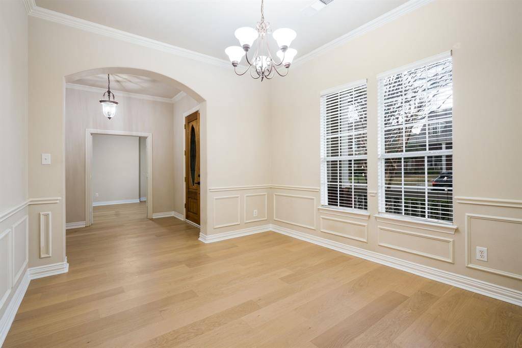 1806 E Branch Hollow Drive, Carrollton, TX 75007