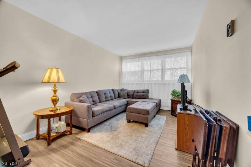 100 Luttgen Pl #A2, Linden City, NJ 07036