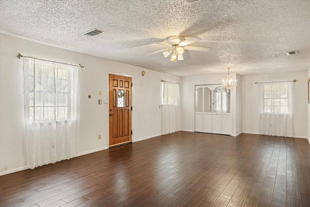 246 Comanche Trail, Weatherford, TX 76087