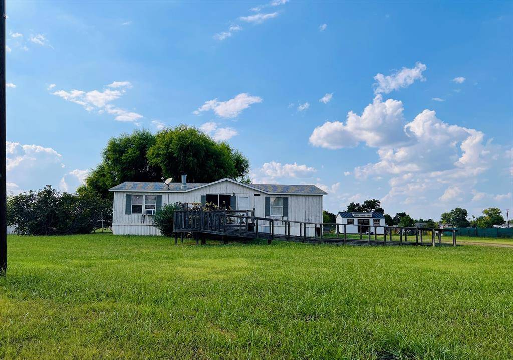 1665 Smith Circle, Combine, TX 75159