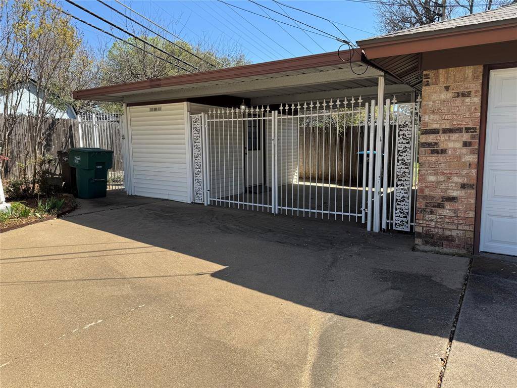 6025 Wrigley Way, Fort Worth, TX 76133
