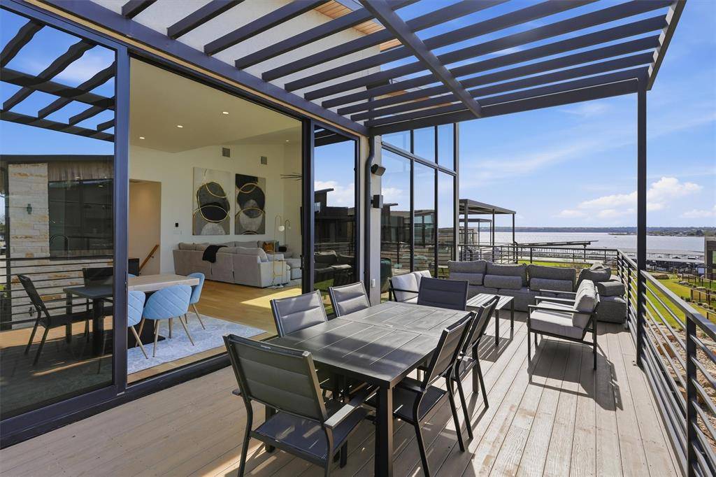 4 Breakwater Bend, Graford, TX 76449