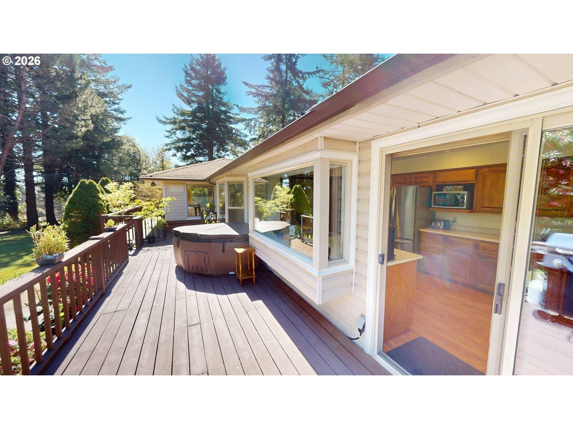 925 7TH ST, Brookings, OR 97415