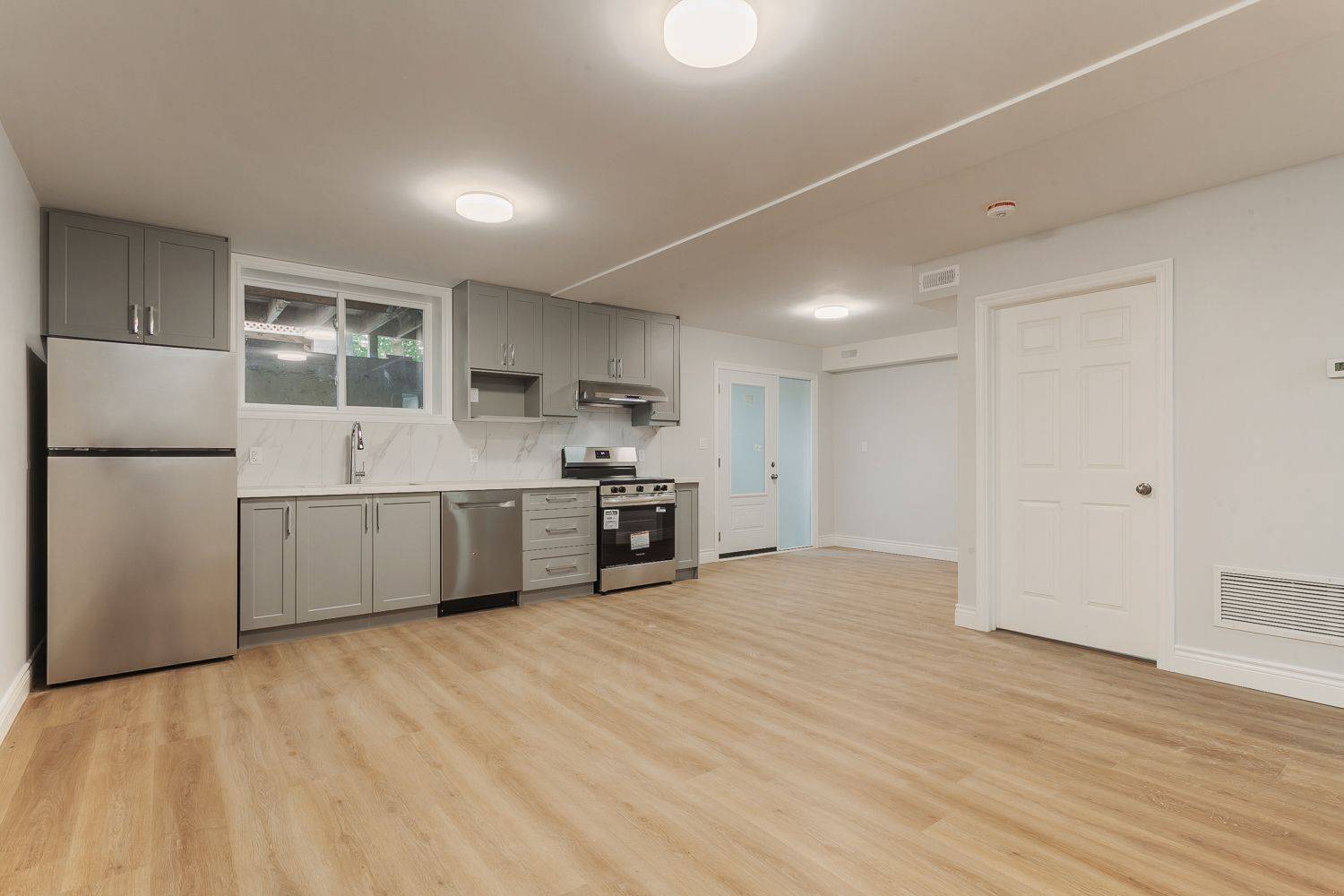 459 Palmerston BLVD #Lower, Toronto C01, ON M6G 2N9