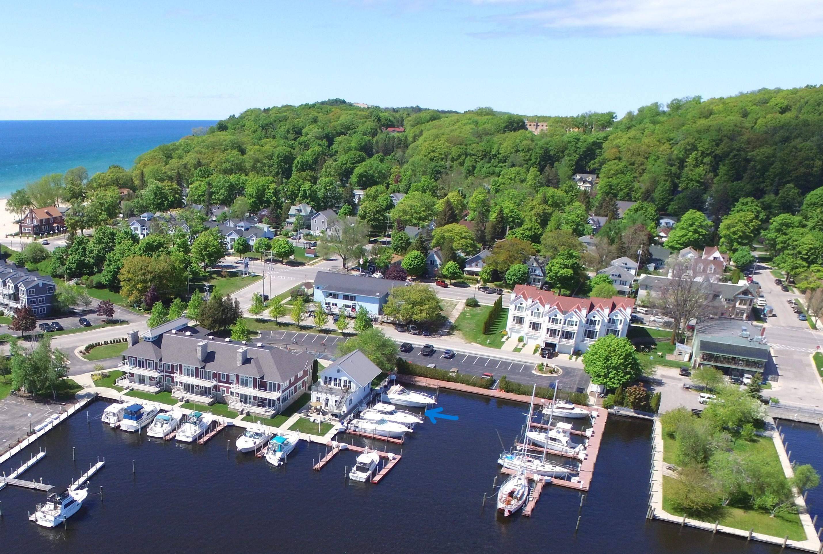 14 S Second ST, Frankfort, MI 49635