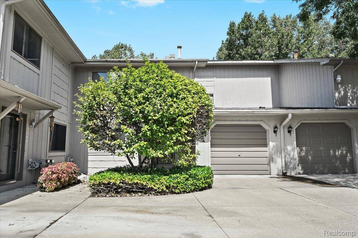 9498 Fenwin DR, Mundy Township, MI 48439