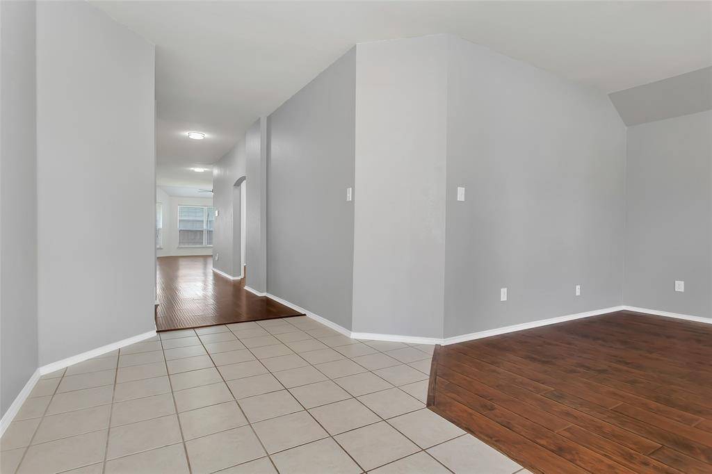 9721 Meadow Rue Drive, Mckinney, TX 75072